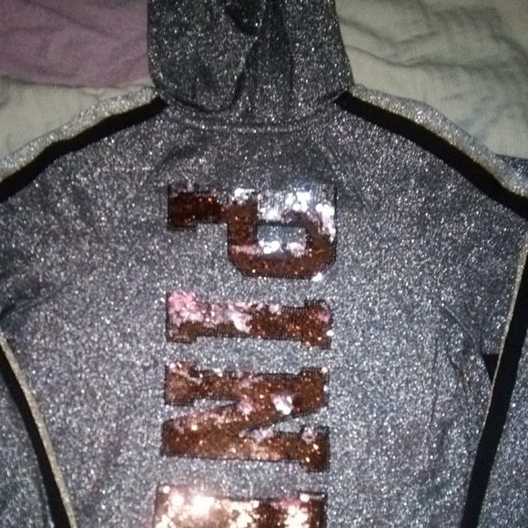 🆕 - Picture 3 of 8